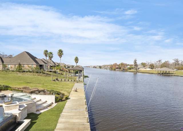 Property at 11288 River Highlands Dr, St Amant, LA 70774, 5 beds, 4.5 baths