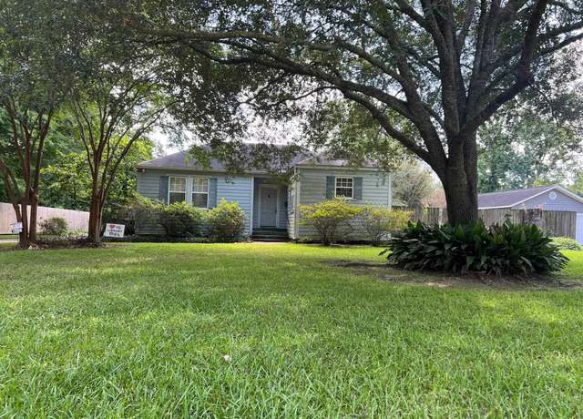 Property at 1828 Cloverdale Ave, Baton Rouge, LA 70808, 4 beds, 3 baths