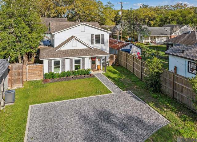 Property at 845 Wiltz Dr, Baton Rouge, LA 70806, 3 beds, 2.5 baths