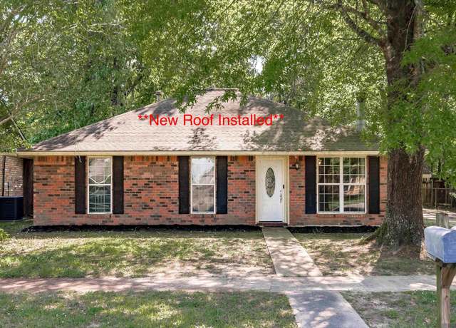 Property at 2011 Hoyt Dr, Baton Rouge, LA 70816, 3 beds, 2 baths