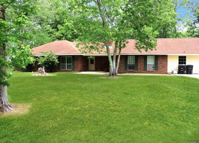 Property at 22336 Sutter Ln, Zachary, LA 70791, 4 beds, 3 baths