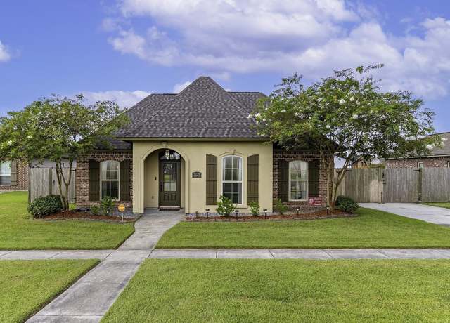 Property at 3121 Parish Rd, Thibodaux, LA 70301, 3 beds, 2 baths