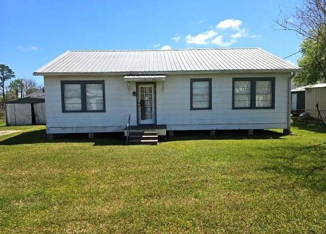 Property at 229 Convent St, Labadieville, LA 70372, 3 beds, 1 bath