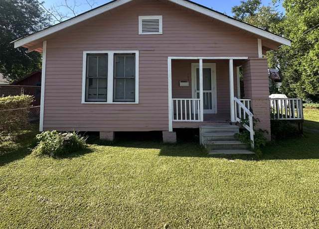 Property at 103 Lacour St, New Roads, LA 70760, 3 beds, 1 bath