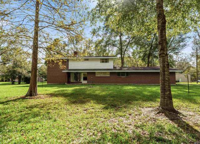 Property at 10906 Mccullough Rd, Zachary, LA 70791, 5 beds, 2.5 baths