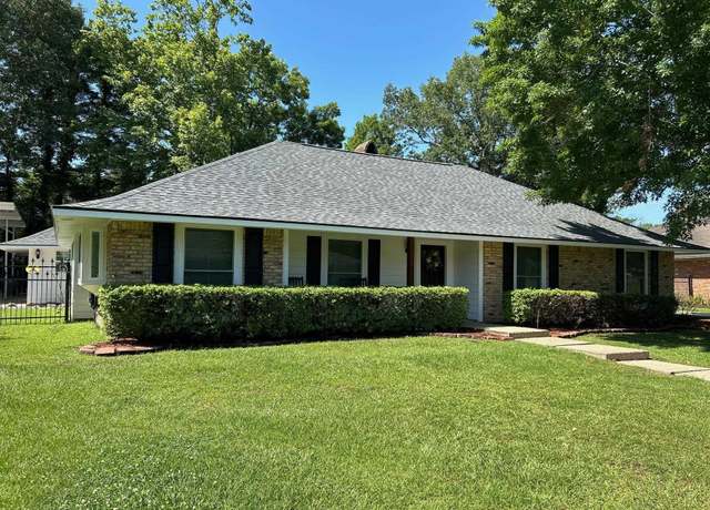 Property at 13456 Cedar Ridge Ave, Saint George, LA 70817, 3 beds, 2.5 baths