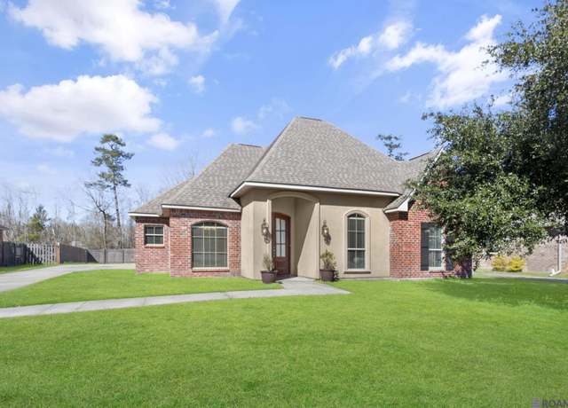 Property at 10625 Creek Haven Ln, Denham Springs, LA 70726, 4 beds, 2.5 baths