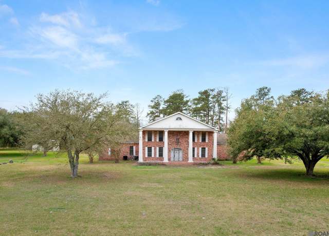 Property at 6821 Oak Cluster Dr, Greenwell Springs, LA 70739, 5 beds, 3 baths
