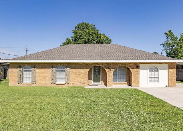Property at 818 Oak Ln, Thibodaux, LA 70301, 4 beds, 3 baths