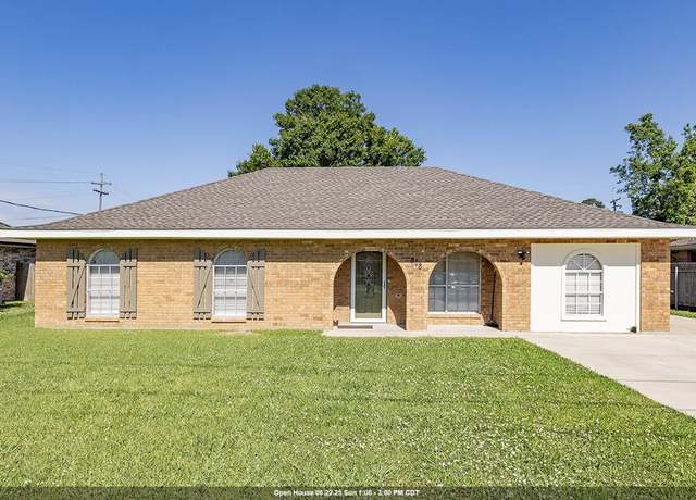 Property at 818 Oak Ln, Thibodaux, LA 70301, 4 beds, 3 baths