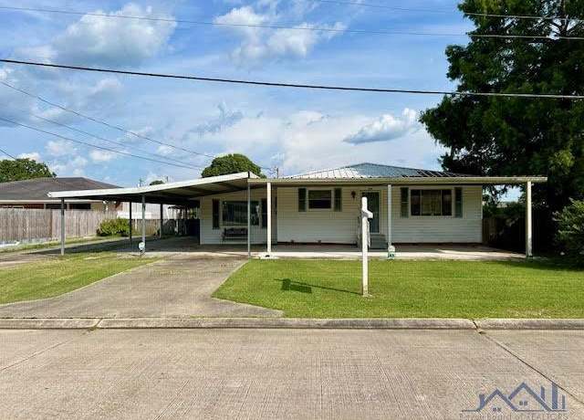 Property at 119 Lydia St, Patterson, LA 70392, 3 beds, 2 baths