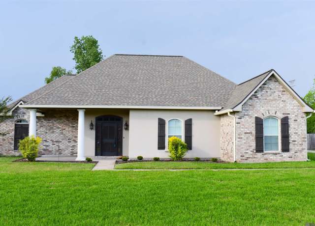 Property at 3110 River Landing Dr, Addis, LA 70710, 3 beds, 2.5 baths