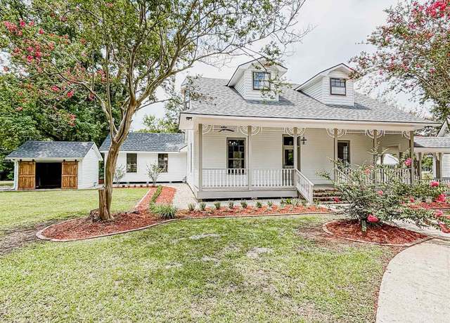 Property at 41403 Cemetary Rd, Gonzales, LA 70737, 4 beds, 2.5 baths