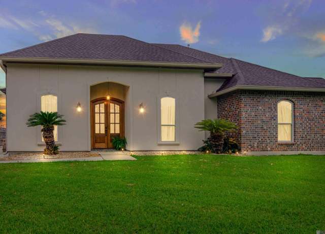 Property at 42248 Conifer Dr, Gonzales, LA 70737, 4 beds, 2 baths