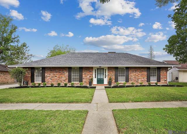 Property at 5272 Cherrywood Dr, Baton Rouge, LA 70809, 3 beds, 2 baths
