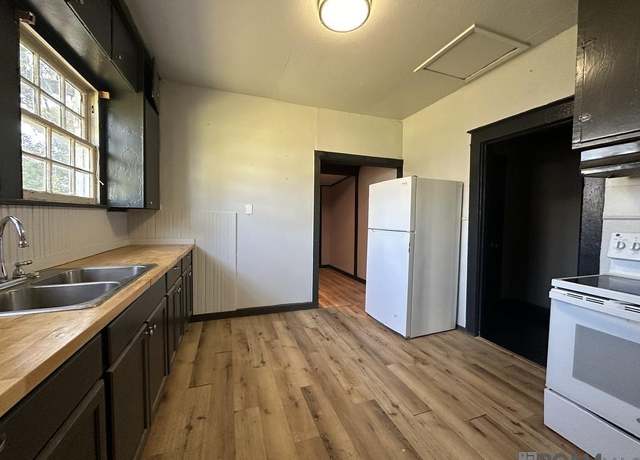Property at 2340 N 20th St, Baton Rouge, LA 70802, 2 beds, 1 bath