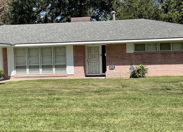 Property at 2425 Harding Blvd, Baton Rouge, LA 70807, 3 beds, 2.5 baths