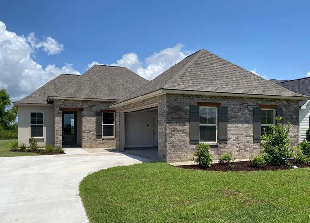 Property at 165 Margie St, Thibodaux, LA 70301, 3 beds, 2 baths