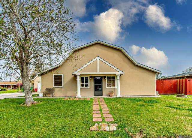 Property at 143 Market St, Raceland, LA 70394, 4 beds, 2 baths