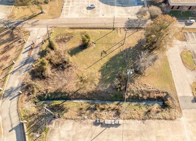 Property at 209 Edgewood Dr, Denham Springs, LA 70726