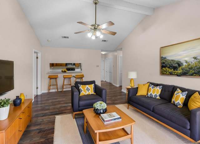 Property at 5323 Blair Ln Unit V-206, Baton Rouge, LA 70809, 2 beds, 2 baths