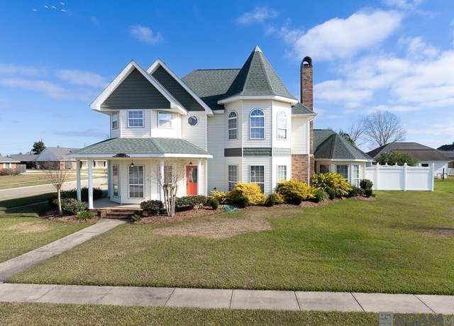 Property at 1800 Bay Tree St, Lutcher, LA 70071, 3 beds, 3 baths