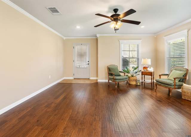 Property at 4848 Lois Dr, Zachary, LA 70791, 3 beds, 2 baths