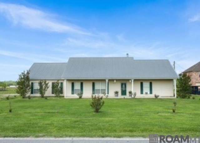 Property at 4985 Bueche Rd, Port Allen, LA 70767, 3 beds, 2 baths