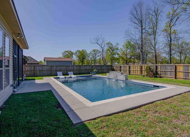 Property at 18167 Old Trail Dr, Prairieville, LA 70769, 4 beds, 3 baths