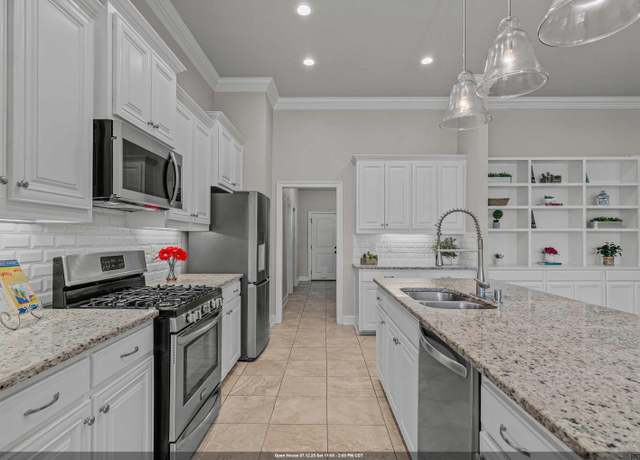 Property at 18167 Old Trail Dr, Prairieville, LA 70769, 4 beds, 3 baths