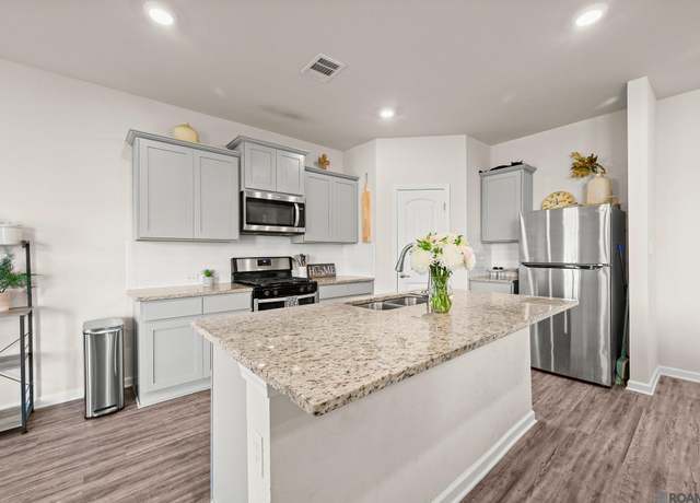 Property at 4615 Grenache Dr, Baton Rouge, LA 70817, 4 beds, 2 baths