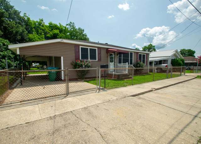 Property at 2401 Cypress Ave, Morgan City, LA 70380, 3 beds, 1 bath