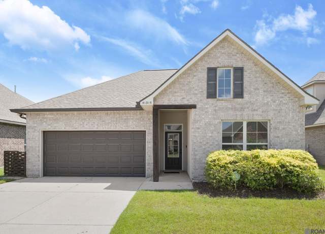 Property at 41315 Hackett Canal Dr, Gonzales, LA 70737, 4 beds, 2.5 baths