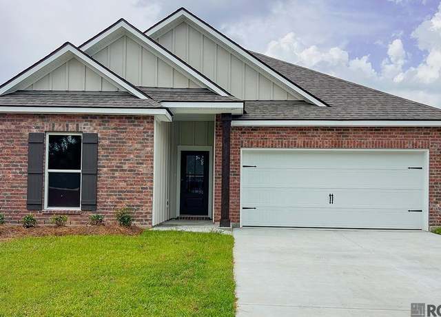 Property at 3523 Chien St, Zachary, LA 70791, 3 beds, 2 baths