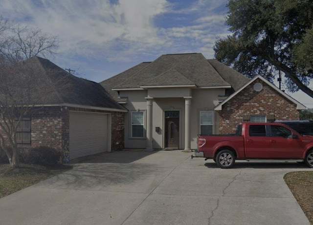 Property at 5763 Grand Dr, Baton Rouge, LA 70811, 3 beds, 2 baths
