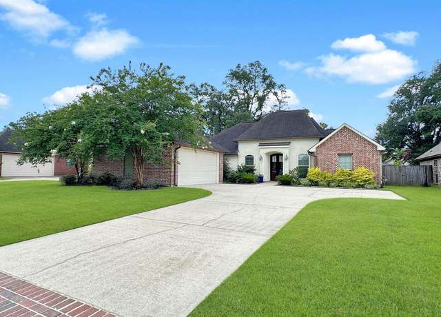 Property at 18467 Old Maplewood Dr, Prairieville, LA 70769, 4 beds, 3 baths