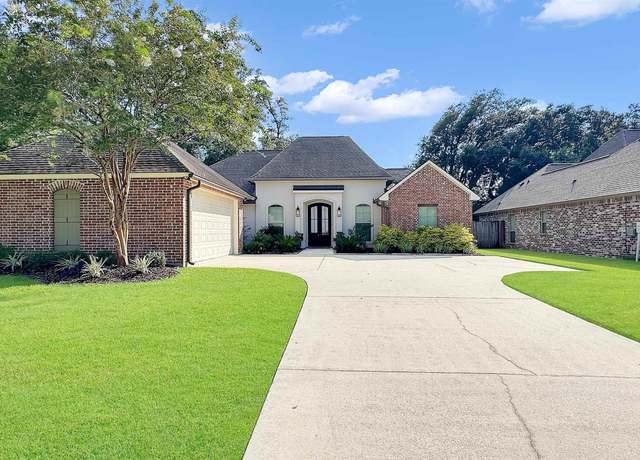 Property at 18467 Old Maplewood Dr, Prairieville, LA 70769, 4 beds, 3 baths