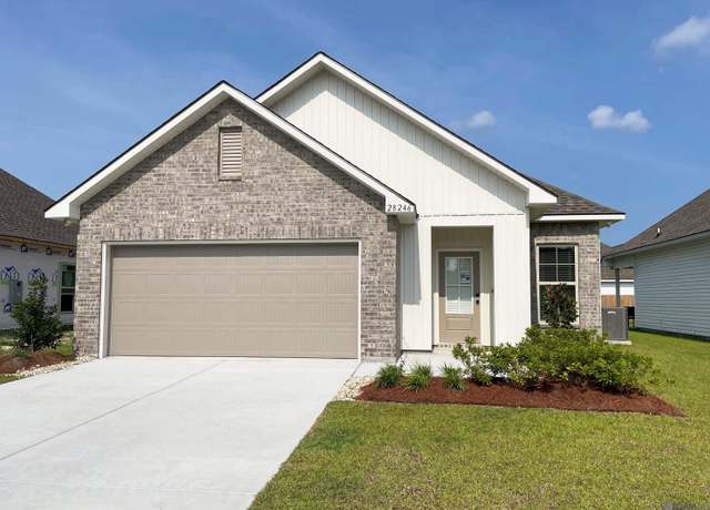 Property at 28246 Moreau Dr, Denham Springs, LA 70726, 4 beds, 2 baths