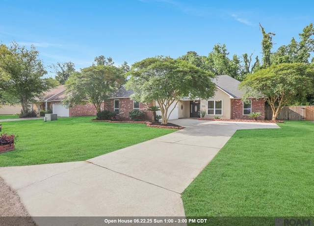 Property at 30289 White Egret St, Denham Springs, LA 70726, 4 beds, 2 baths