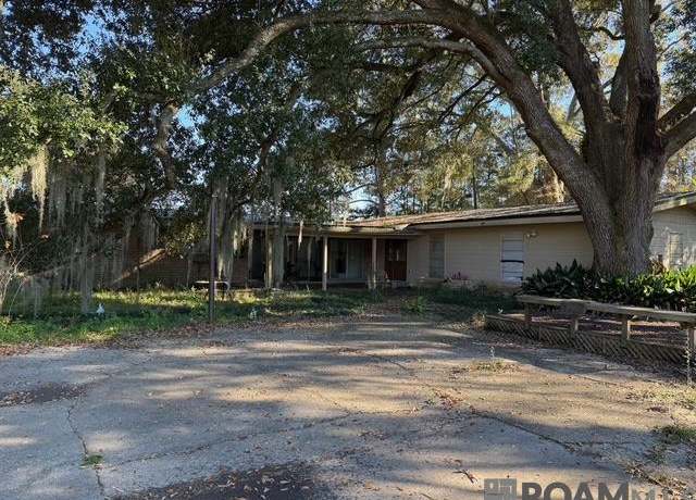 Property at 13443 Plank Rd, Baker, LA 70714, 4 beds, 3 baths