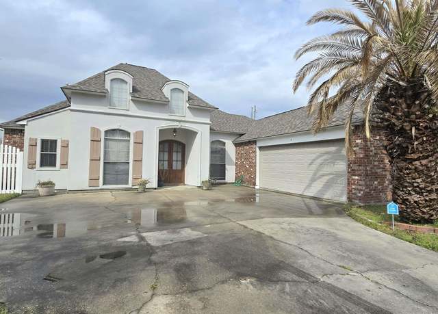 Property at 40528 Misty Oak Ct, Prairieville, LA 70769, 4 beds, 3 baths