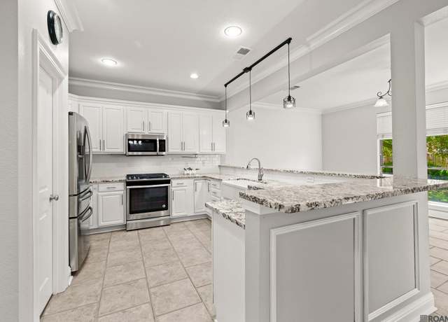 Property at 36309 Timberridge Ave, Prairieville, LA 70769, 5 beds, 3.5 baths
