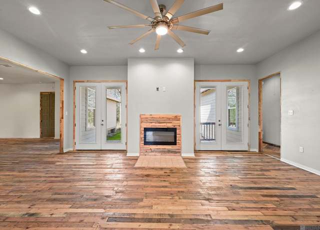 Property at 3790 Kahns Rd, Port Allen, LA 70767, 4 beds, 4.5 baths