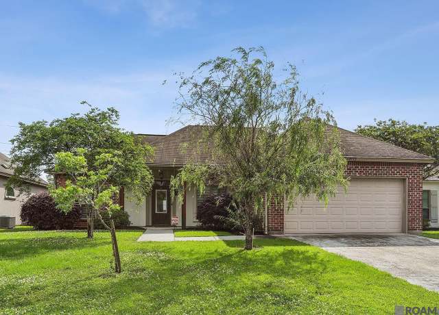 Property at 10747 Fenway Ln, Denham Springs, LA 70726, 3 beds, 2 baths