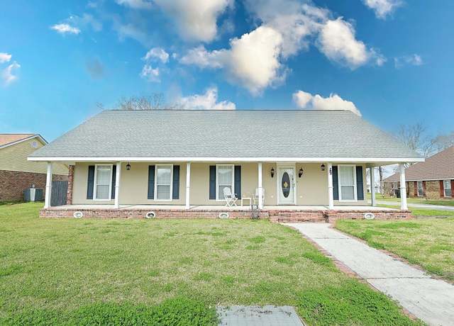 Property at 284 Sycamore St, Raceland, LA 70394, 3 beds, 2.5 baths