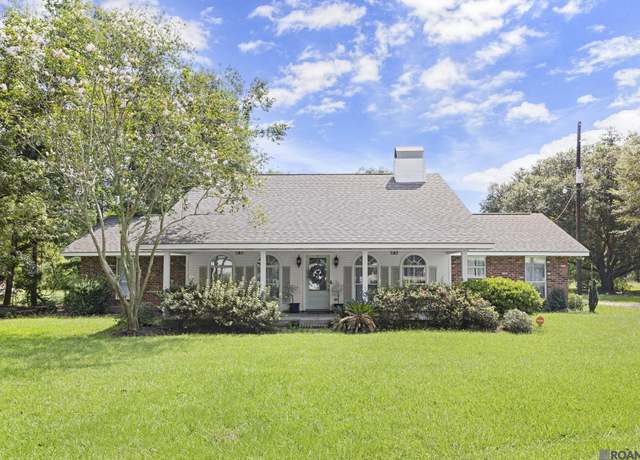Property at 25868 Walker South Rd, Denham Springs, LA 70726, 3 beds, 3 baths