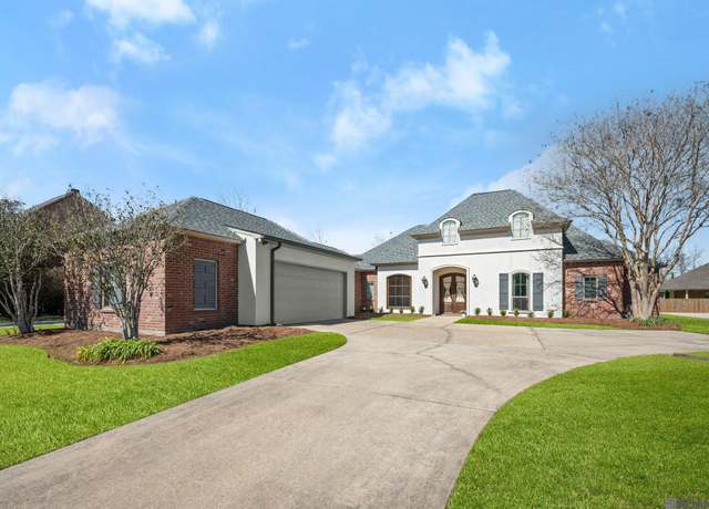 Property at 3828 Twelve Oaks Ave, Baton Rouge, LA 70820, 4 beds, 3 baths