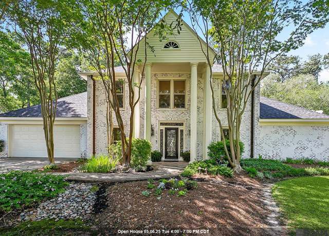 Property at 511 Beau Chene Dr, Mandeville, LA 70471, 5 beds, 4 baths