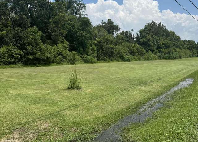Property at 207 Julius St, Bourg, LA 70343