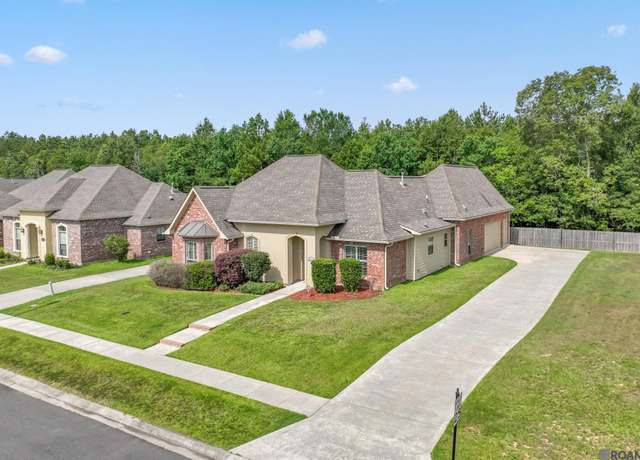 Property at 30979 Ridgeway Dr, Walker, LA 70785, 5 beds, 3 baths